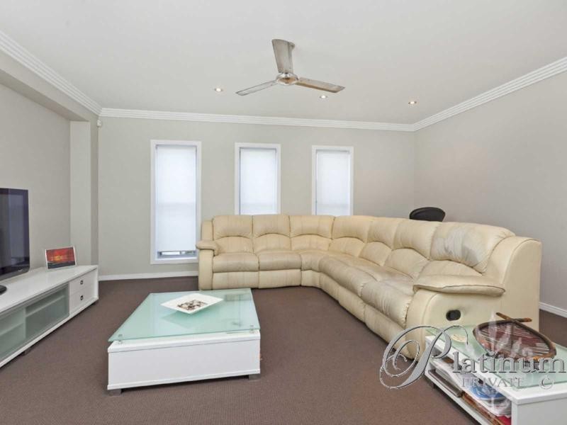 9 Peregian Close, Wakerley QLD 4154
