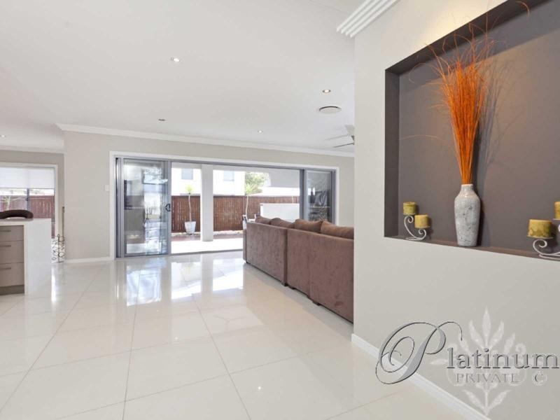 9 Peregian Close, Wakerley QLD 4154