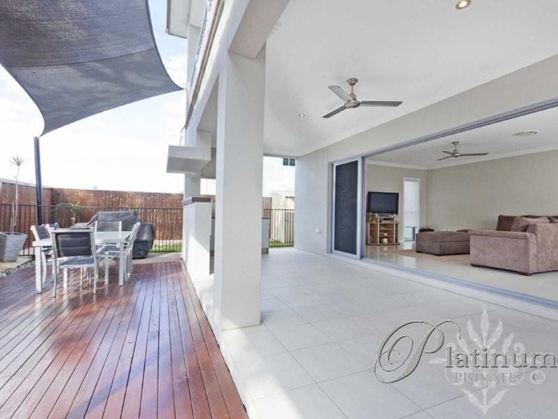 9 Peregian Close, Wakerley QLD 4154