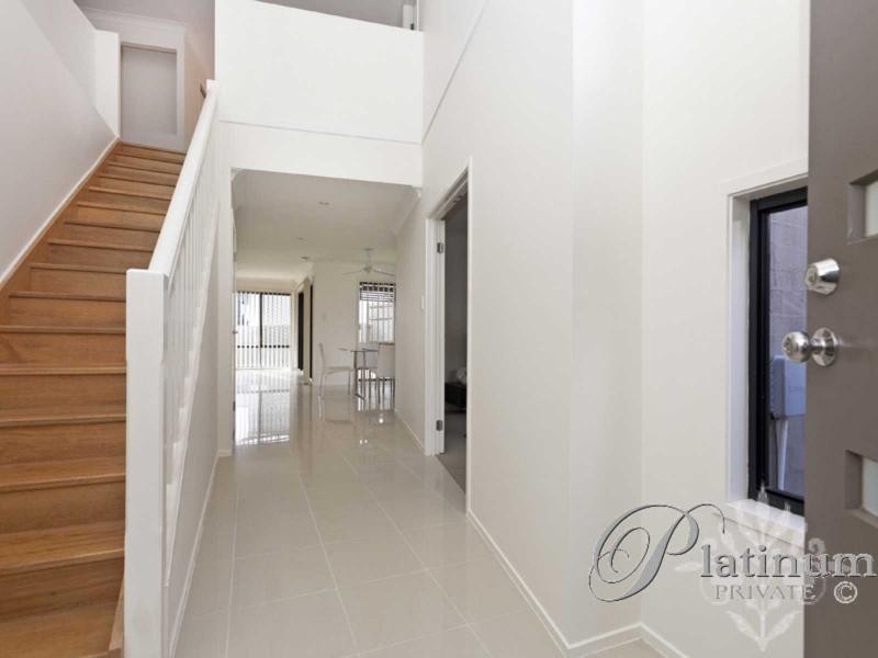14 Whatmore Place, Manly West QLD 4179