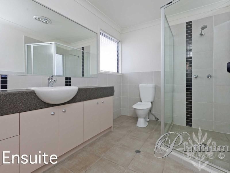 14 Whatmore Place, Manly West QLD 4179