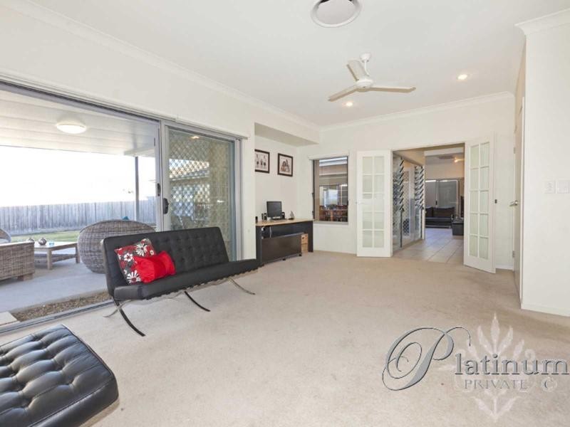 52 Mossvale Drive, Wakerley QLD 4154