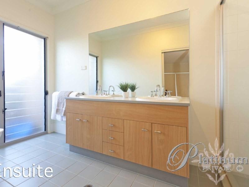 52 Mossvale Drive, Wakerley QLD 4154