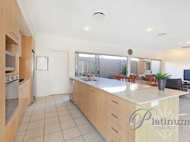 52 Mossvale Drive, Wakerley QLD 4154