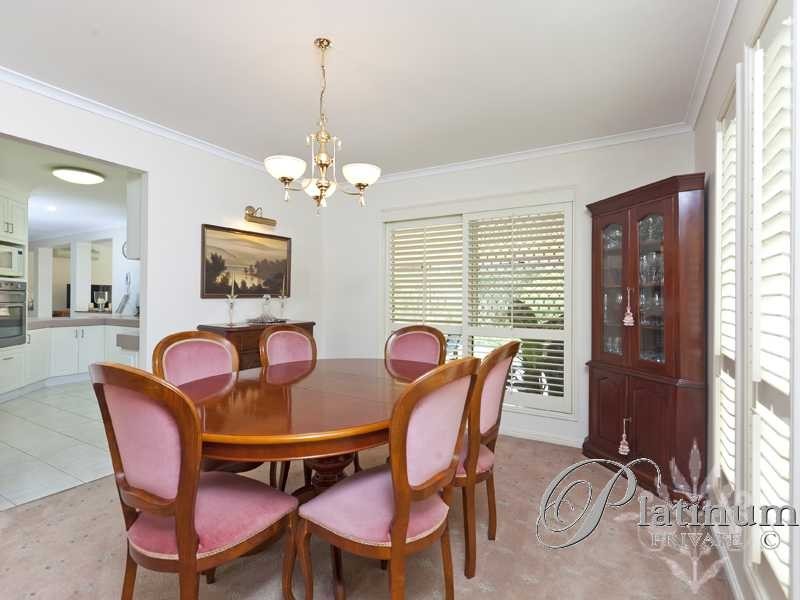 7 Kinrade Place, Carindale QLD 4152