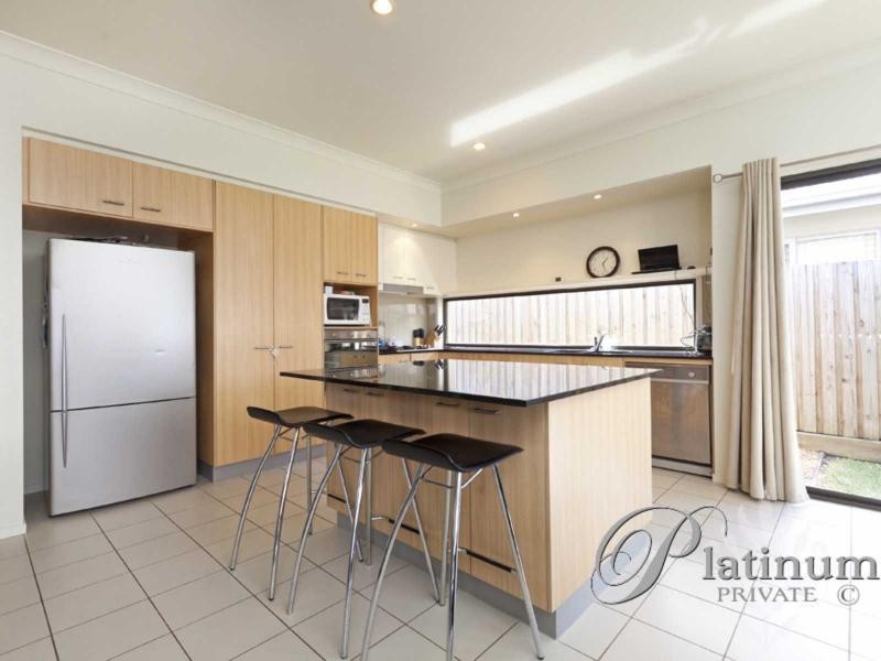 60 Mossvale Drive, Wakerley QLD 4154