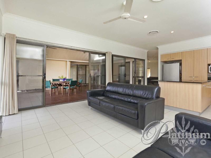 60 Mossvale Drive, Wakerley QLD 4154