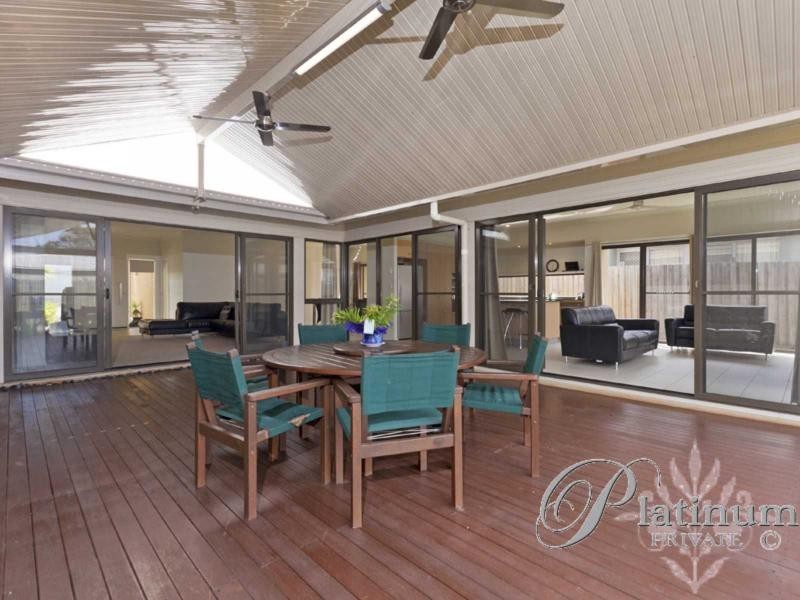 60 Mossvale Drive, Wakerley QLD 4154