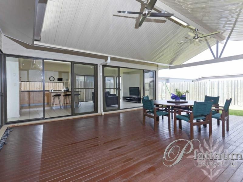 60 Mossvale Drive, Wakerley QLD 4154