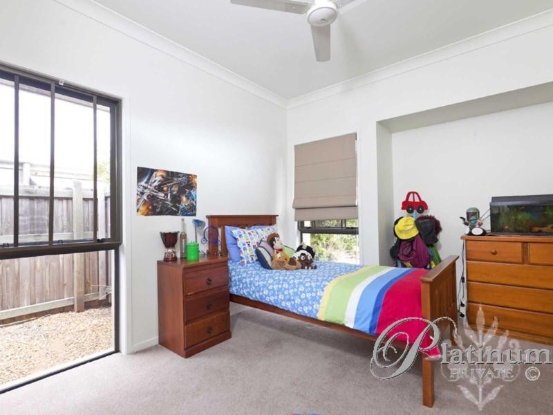 60 Mossvale Drive, Wakerley QLD 4154