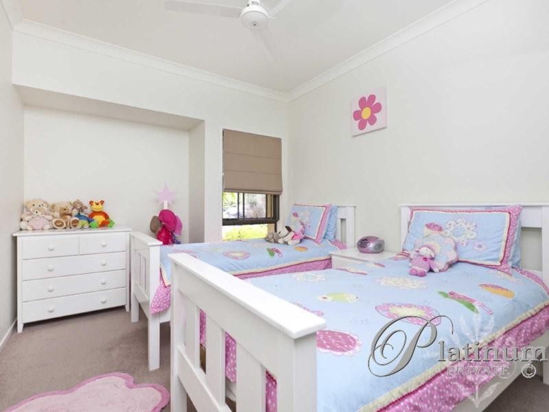 60 Mossvale Drive, Wakerley QLD 4154