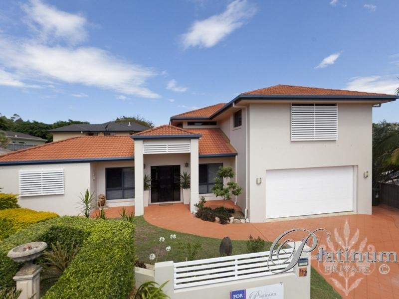 15 Pacific Close, Carindale QLD 4152