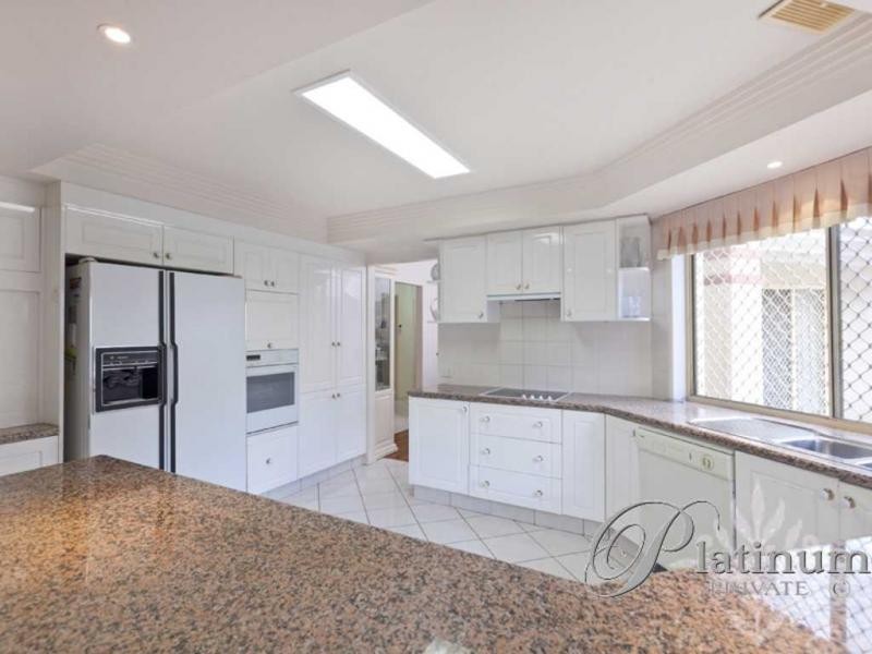 97 Delaney Circuit, Carindale QLD 4152