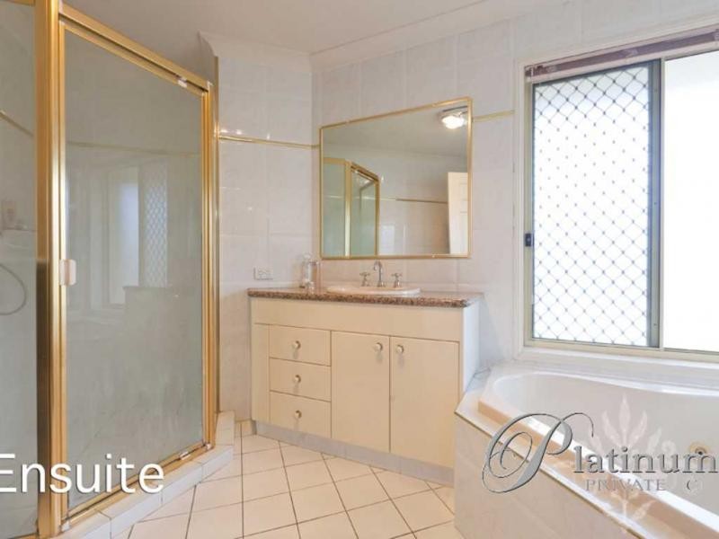 97 Delaney Circuit, Carindale QLD 4152