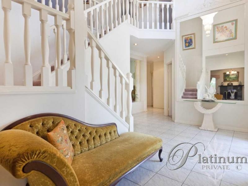 15 Troon Place, Carindale QLD 4152