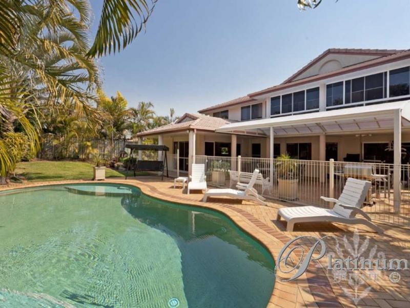 15 Troon Place, Carindale QLD 4152