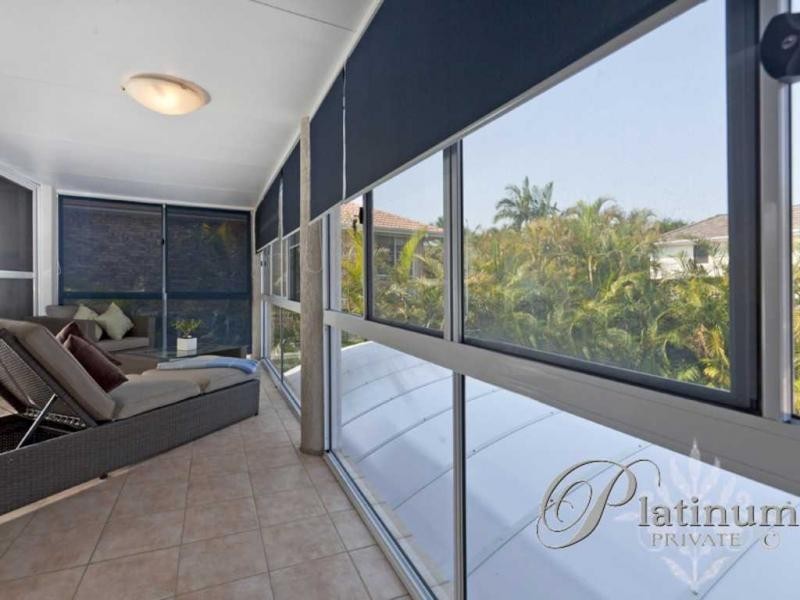 15 Troon Place, Carindale QLD 4152