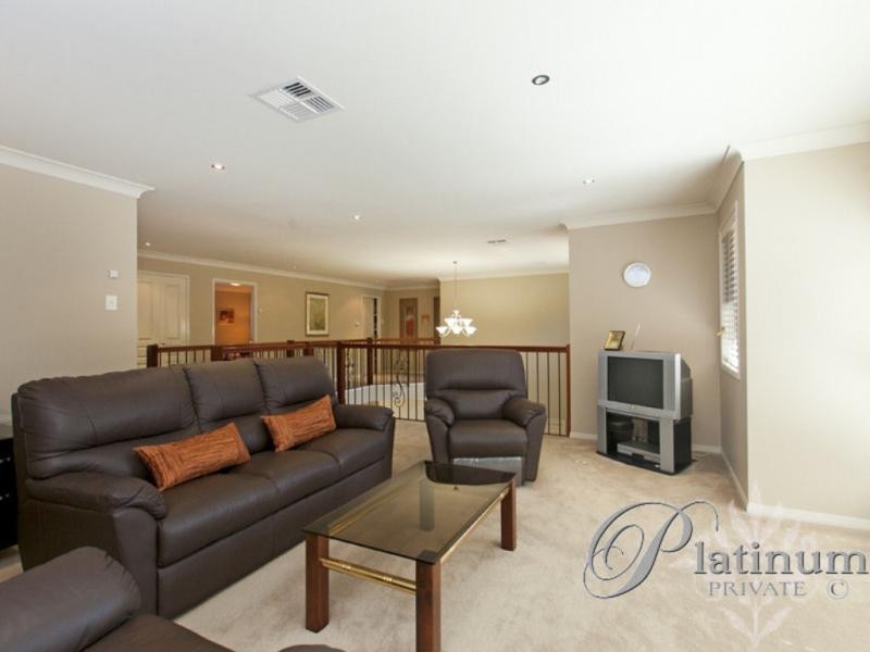 45 Ewer Street, Carindale QLD 4152