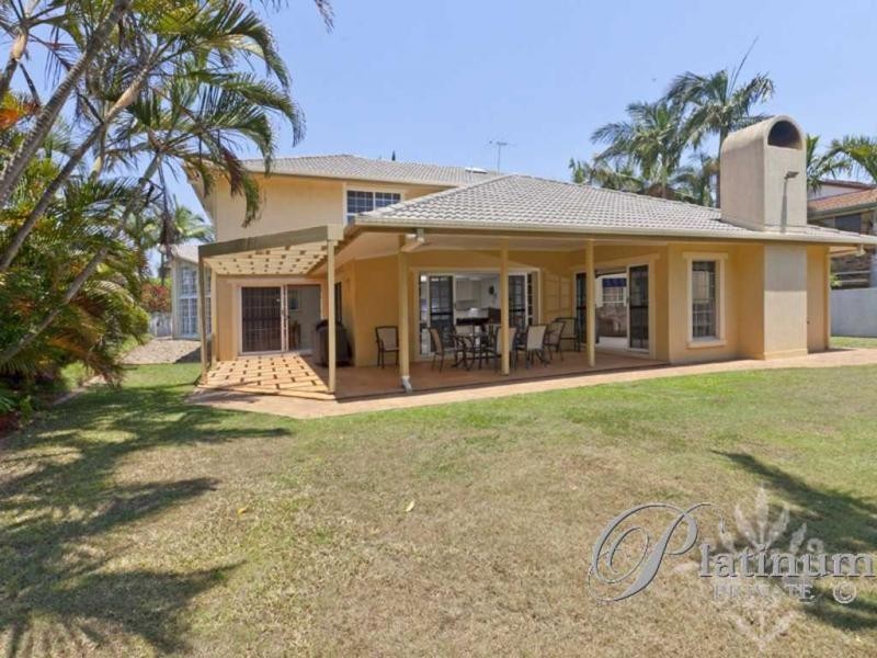 13 Pinehurst Place, Carindale QLD 4152