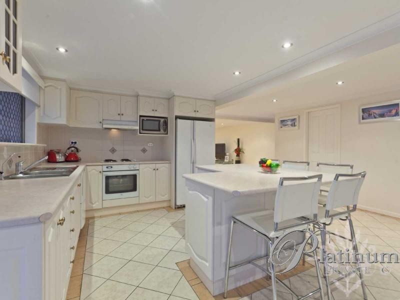 3 Canter Street, Mansfield QLD 4122