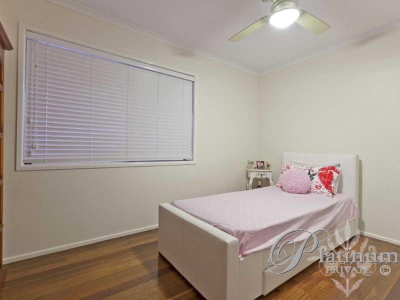 3 Canter Street, Mansfield QLD 4122