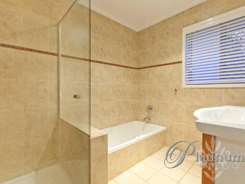 3 Canter Street, Mansfield QLD 4122