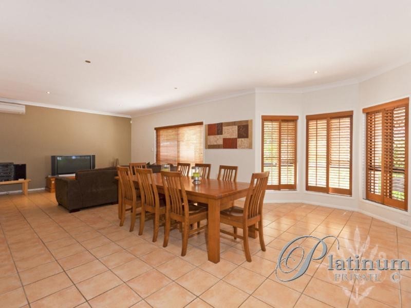 6 Kensington Close, Carindale QLD 4152