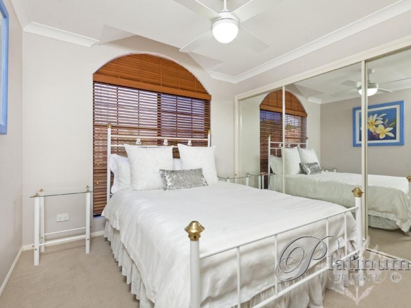 6 Kensington Close, Carindale QLD 4152