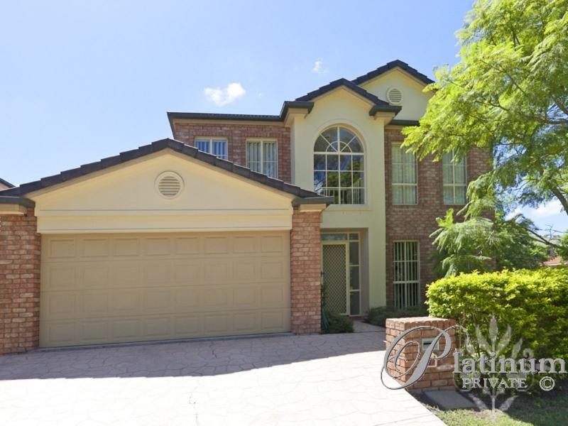 27 Coventry Circuit, Carindale QLD 4152