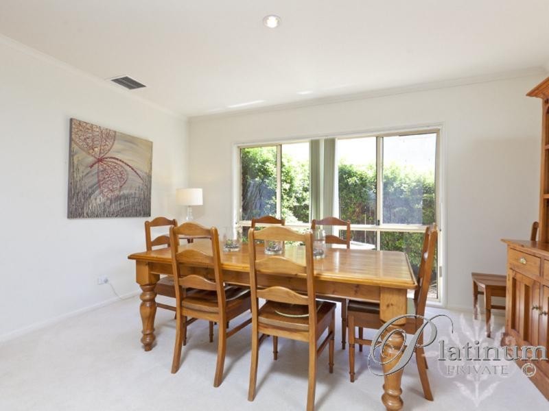 27 Coventry Circuit, Carindale QLD 4152