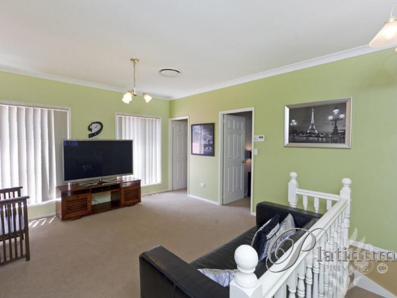 33 Van Gogh Place, Mackenzie QLD 4156