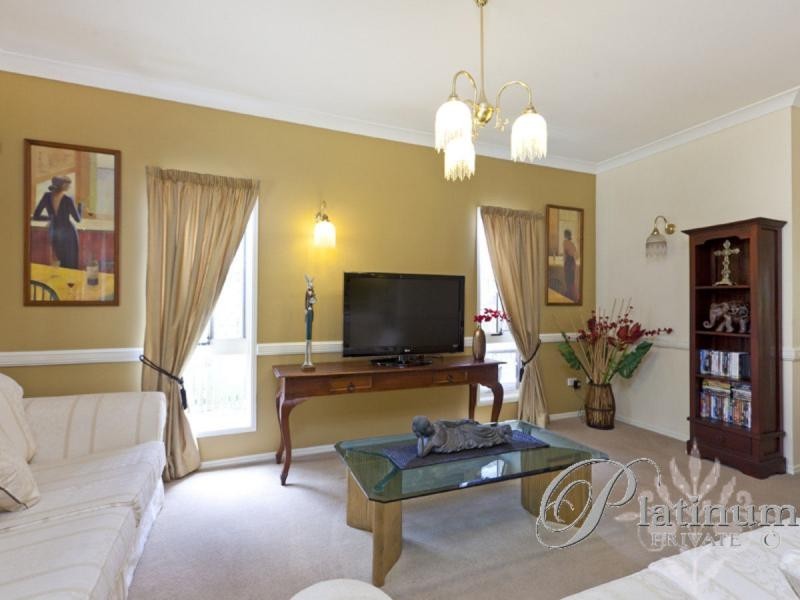 33 Van Gogh Place, Mackenzie QLD 4156