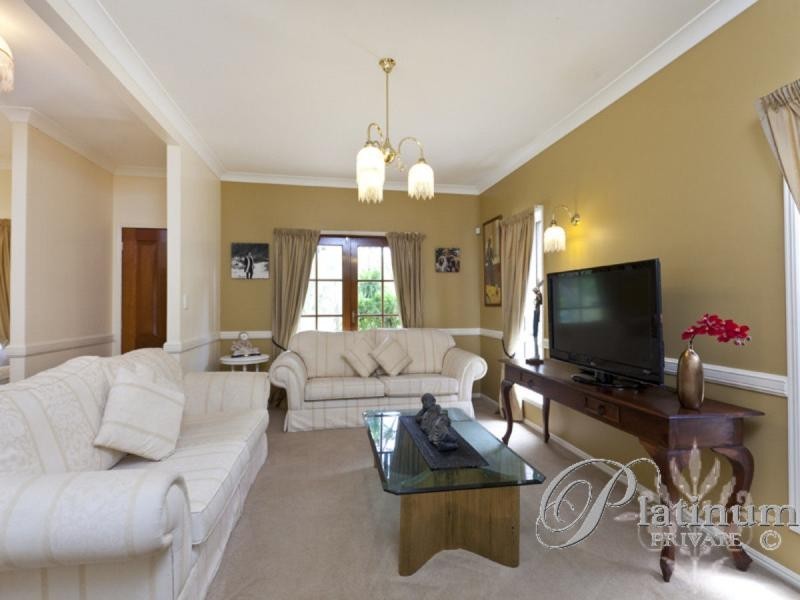 33 Van Gogh Place, Mackenzie QLD 4156