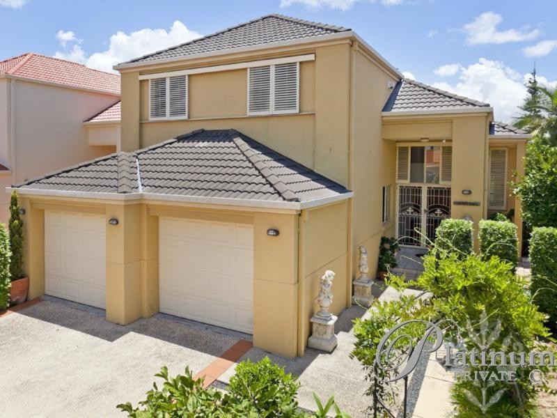 52 Flame Tree Crescent, Carindale QLD 4152