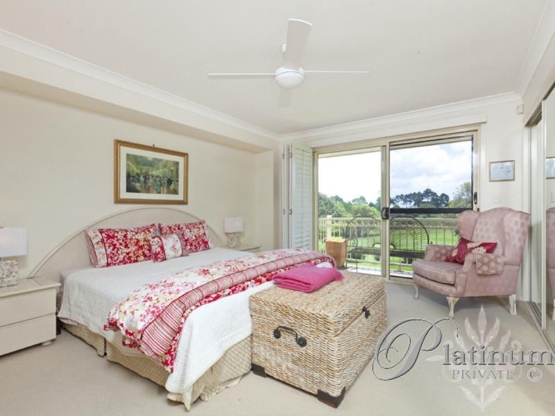 52 Flame Tree Crescent, Carindale QLD 4152