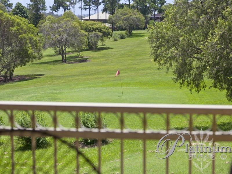 52 Flame Tree Crescent, Carindale QLD 4152
