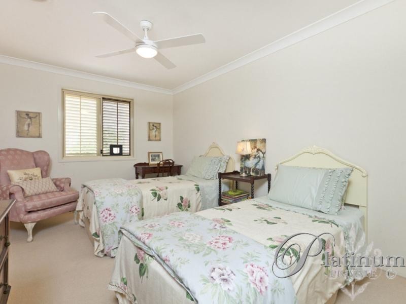 52 Flame Tree Crescent, Carindale QLD 4152