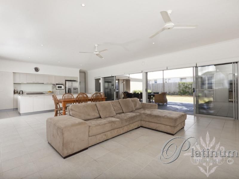 20 Franklin Street, Wakerley QLD 4154