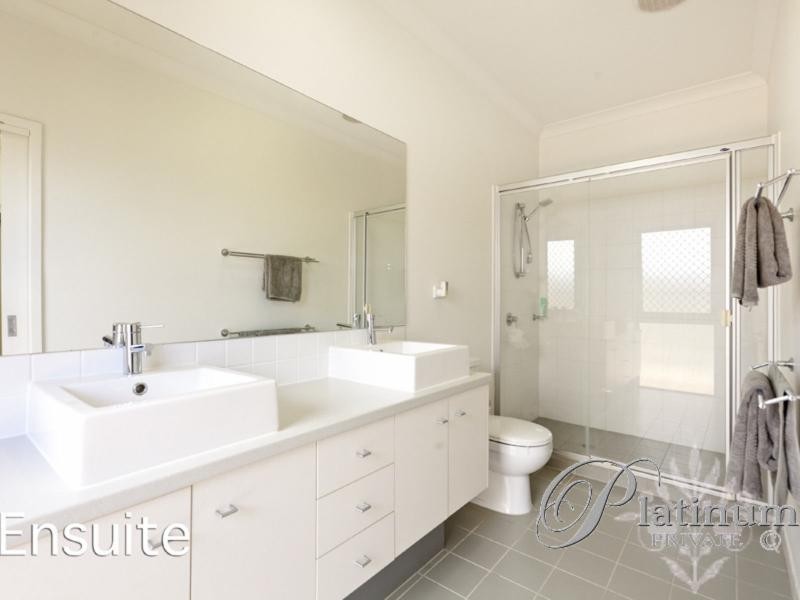 20 Franklin Street, Wakerley QLD 4154