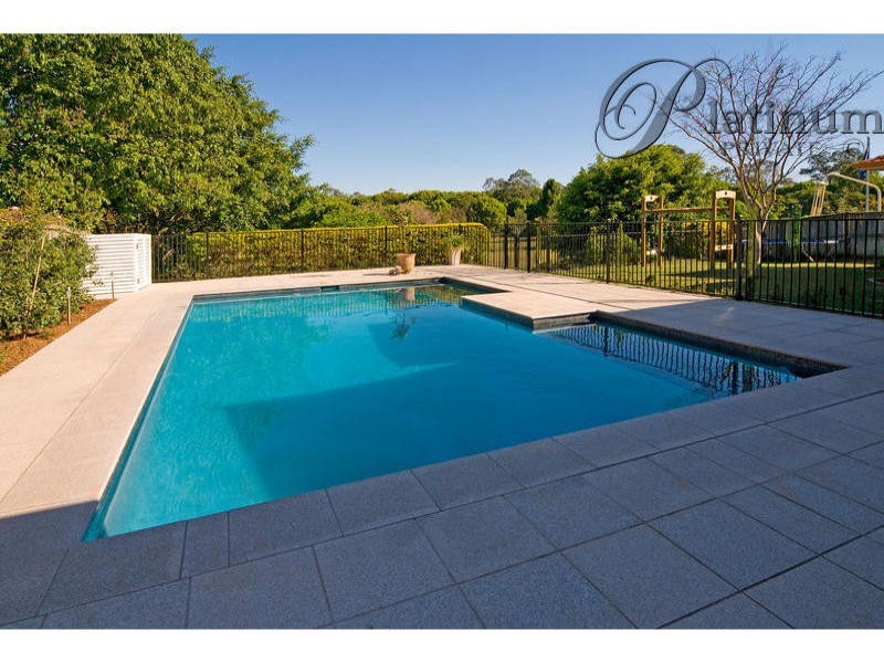 6 Turnberry Place, Carindale QLD 4152