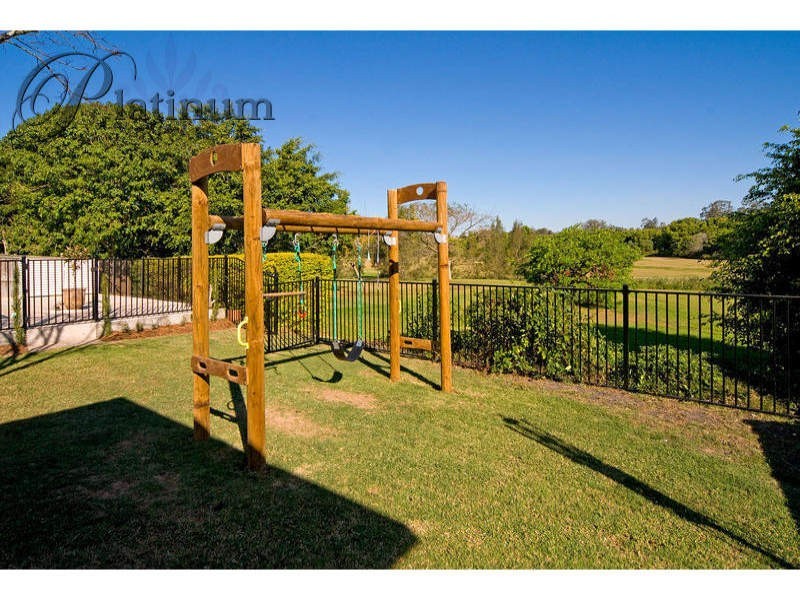 6 Turnberry Place, Carindale QLD 4152