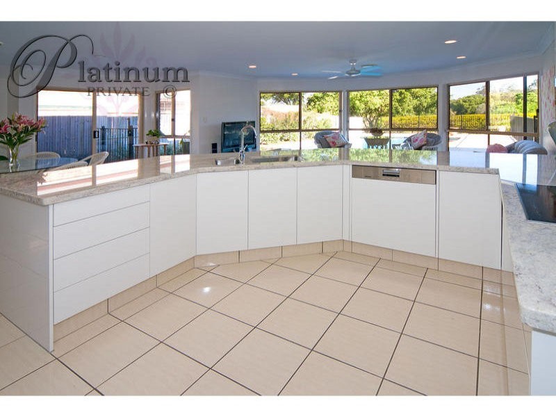 6 Turnberry Place, Carindale QLD 4152