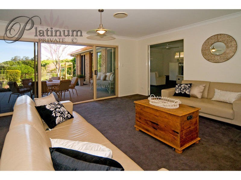 6 Turnberry Place, Carindale QLD 4152