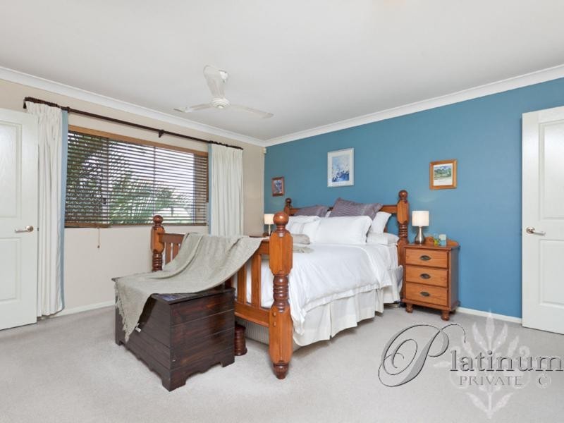 130 Cribb Road, Carindale QLD 4152