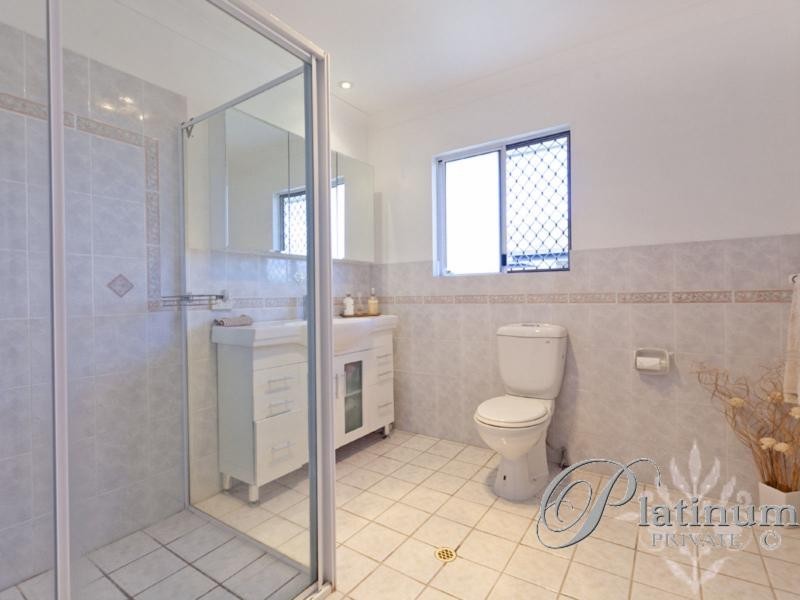 130 Cribb Road, Carindale QLD 4152