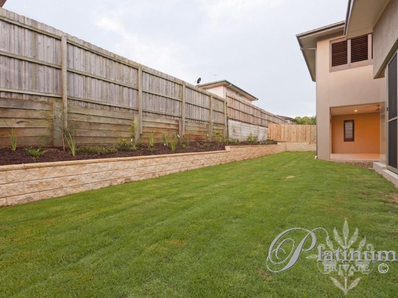 3 Kingham Place, Carindale QLD 4152