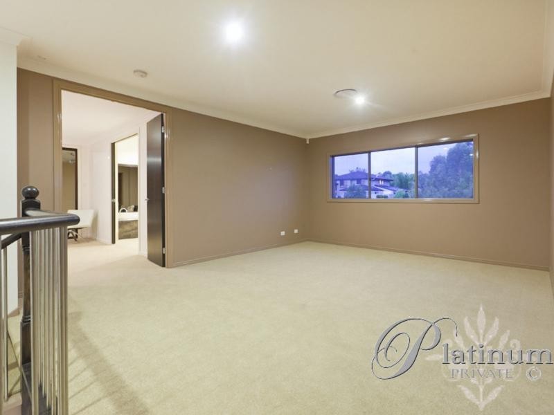 3 Kingham Place, Carindale QLD 4152