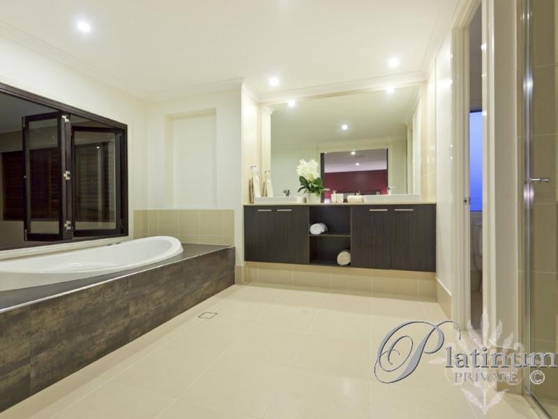 3 Kingham Place, Carindale QLD 4152