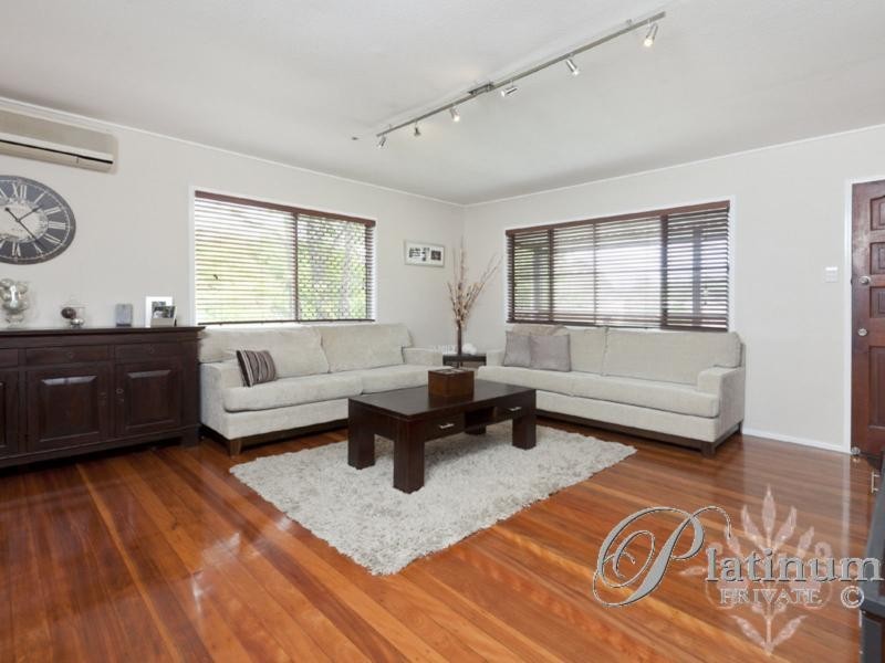 17 Condong Street, Mansfield QLD 4122