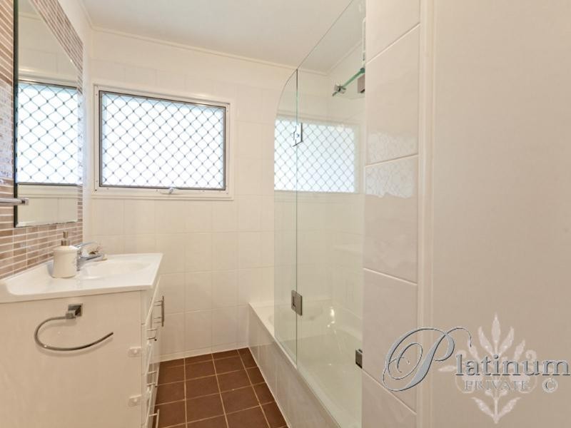 17 Condong Street, Mansfield QLD 4122